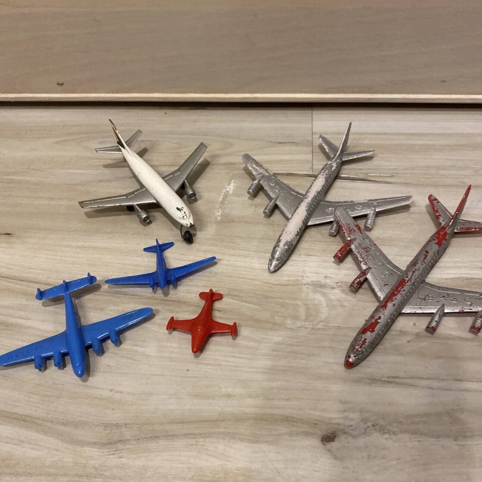 Vintage Plastic Toy Airplane ✈️ Lot Plus 1 1973 Lensey Matchbox Plane ✈️