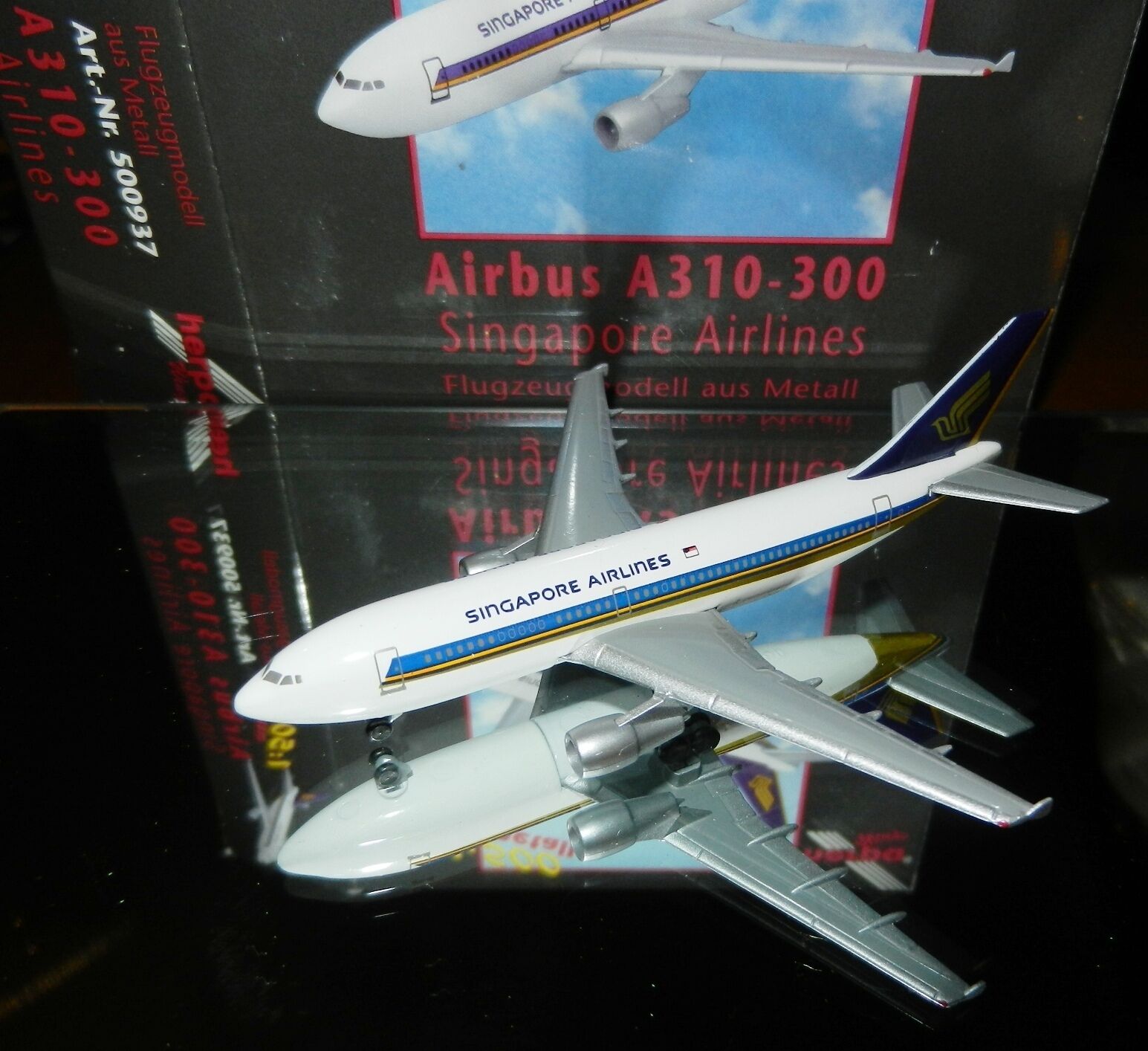 Herpa 500937 Singapore Airlines Airbus A310-300 1:500 Scale Diecast Mint In Box